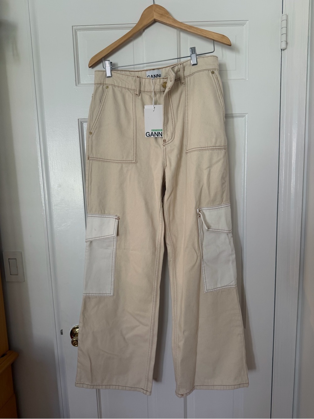 GANNI Angi Wide Leg Cargo Jeans Egret Ecru NWT 30